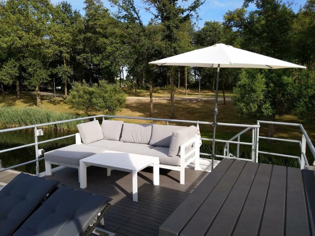 Hausboot Leukermeer Well Botel *