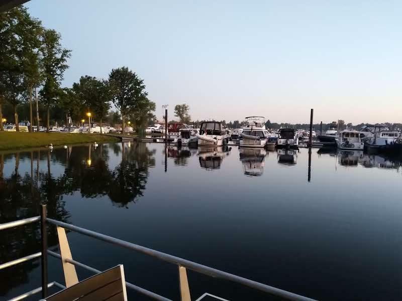 Hausboot Leukermeer Well Botel