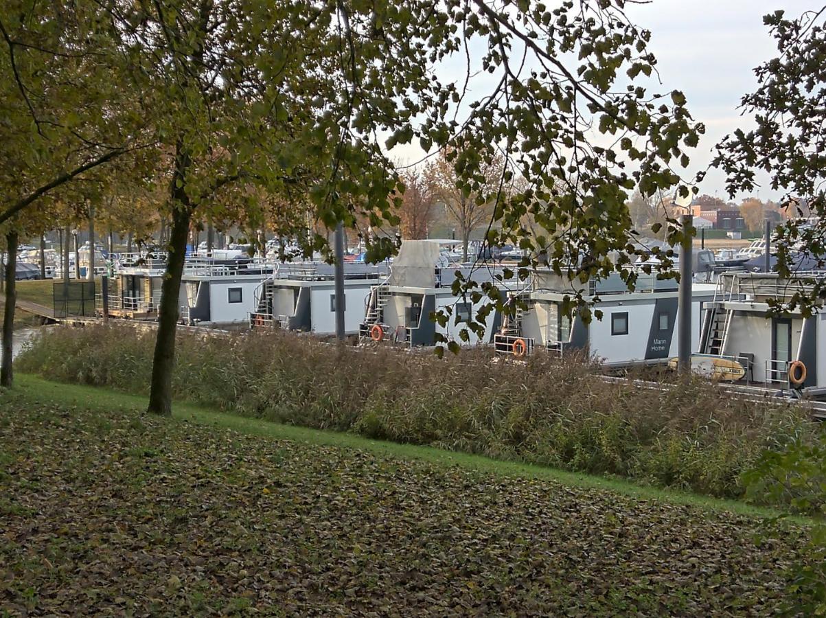Hausboot Leukermeer Well *